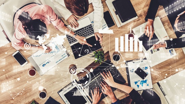 imaginative-visual-business-people-financial-firms-staff_31965-11122